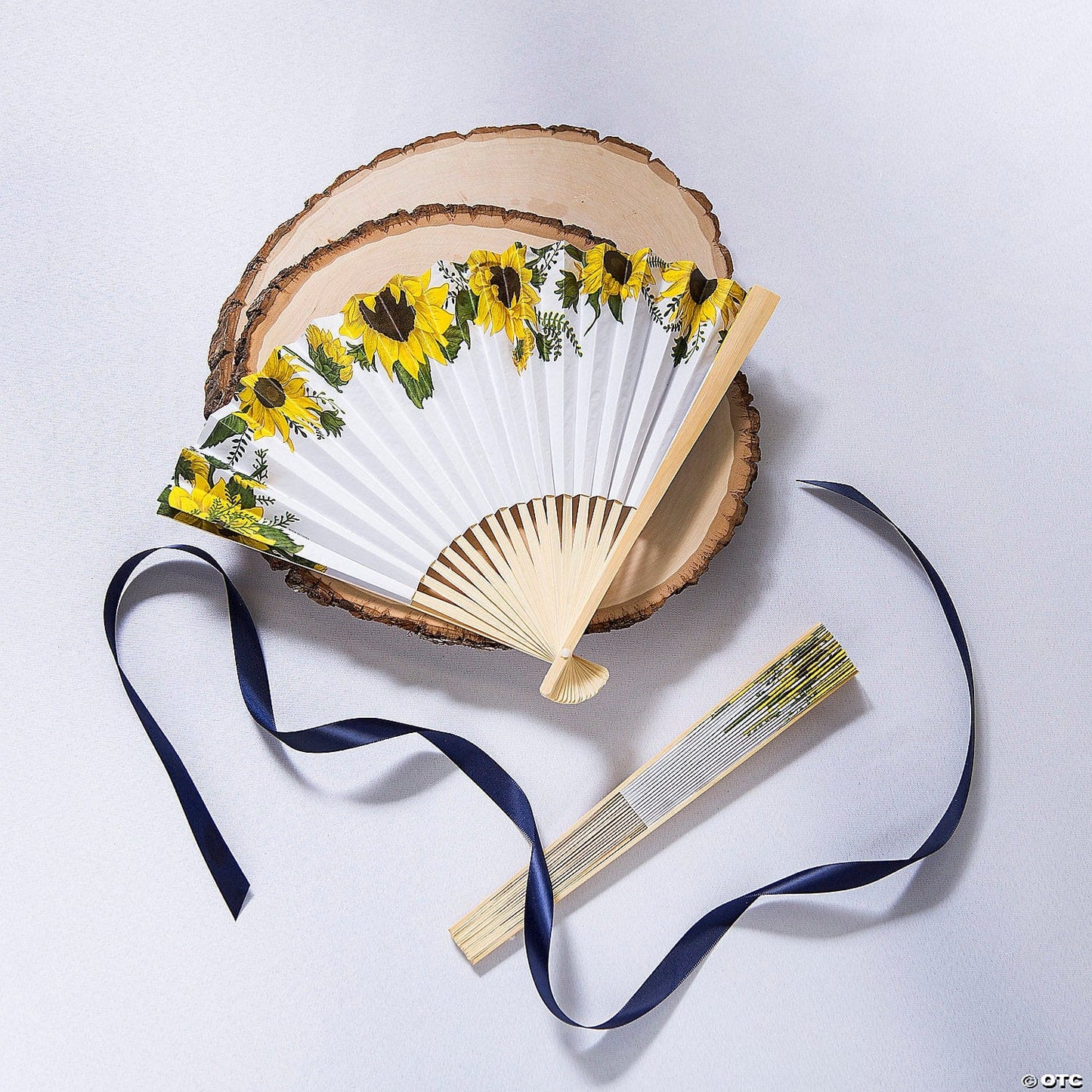 Fun Express Sunflower Folding Fans 10″ (12 count)