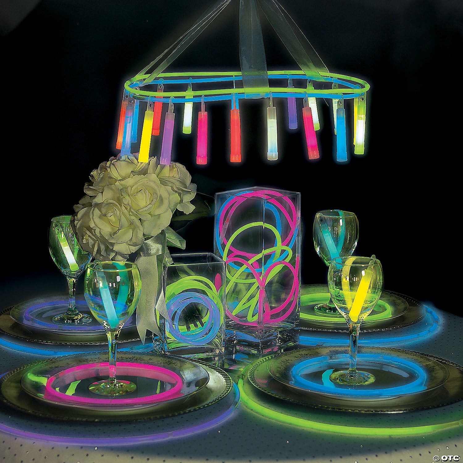 Glow Sticks by Fun Express from Instaballoons